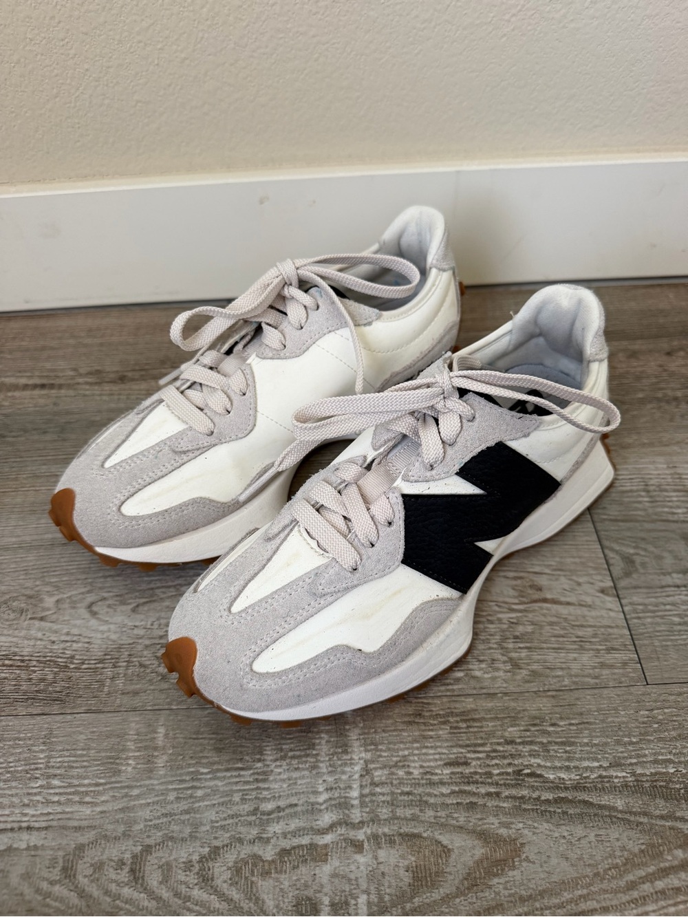 Womens New Balance 327s